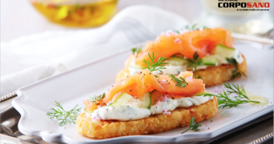 Papas Hash Brown con salmón ahumado y crema de eneldo